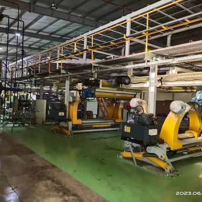 Automatische kwaliteit Automatische gegolfde karton productielijn Plant maken machine