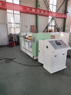 Machines voor het vormen van papier met dubbele laag NC-cut-off-gegolfde kartonnen doosmachine