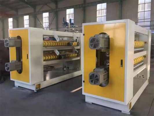 Automatische snelle Nc-snijmachine voor kartonnen doos voor het maken van gegolfd karton