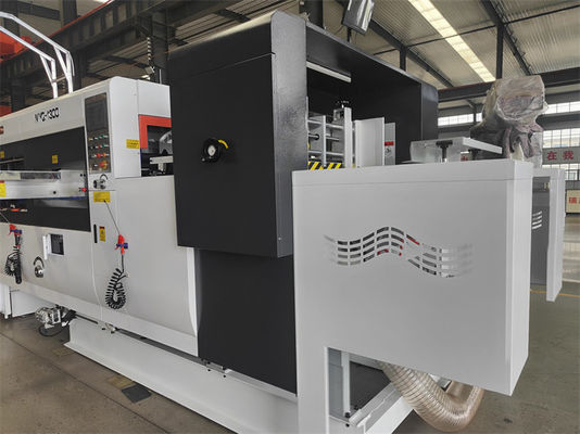 Automatische matrassnijmachine voor witte platen en gegolfd papier Maximale grootte 1490*1090mm