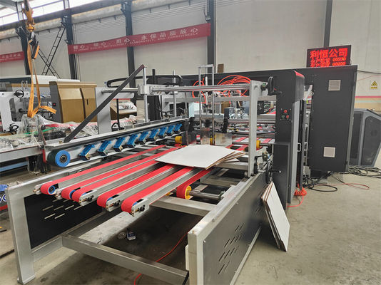 Volledig automatische kartonnen glijmachine voor het naaien van kartonnen dozen Geavanceerde technologie