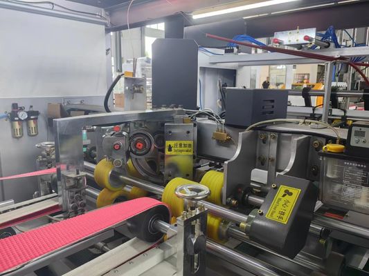 Automatische kartonnen doos vouwlijm met elektrische aandrijving voor plastic verpakkingsmateriaal