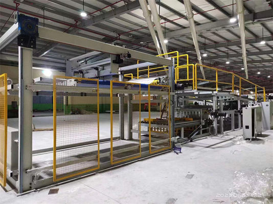 Elektrisch aangedreven verpakkingslijn voor de productie en verpakking van 5 lagen golfkarton