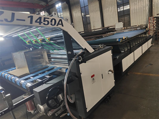 Halfautomatische servo-lamineermachine voor het versnellen van de lamineering van fineer in de kartonverwerking