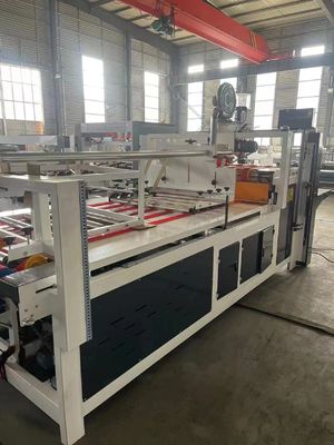 Kleine grootte 5500 KG Spanning 380v Folder Gluer Machine voor twee stukken vouwen en lijmen