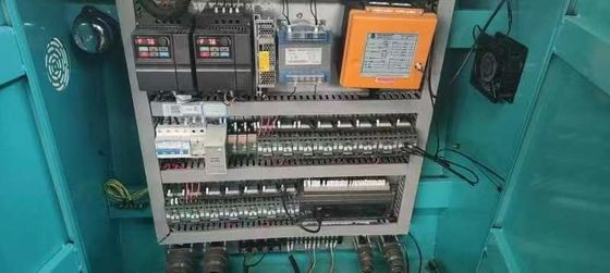 Spanning 380V papiervormende machine voor het vouwen van gegolfde kartonnen dozen in één machine