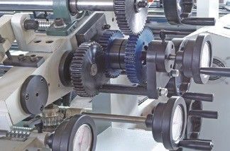 High Precision ±1MM Laminator Corrugated Cardboard Machine voor detailhandel