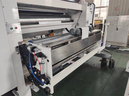 1700 KG Single Facer gegolfde kartonnen doos maken machine met gebruikersvriendelijk ontwerp