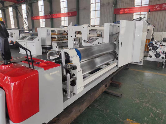 1200*960*2200mm Boerderijen 2 Ply Automatische eenzijdige machine Hydraulische molen rolstand machine Karton
