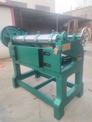 Geaffineerde kartonnen hoeken Slotter Four Link Slitter Scorer Paper Forming Machine