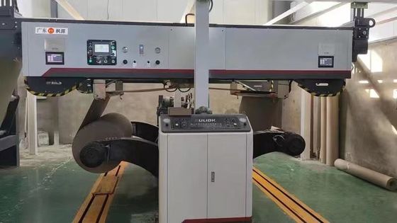 Automatische splitser voor rollenpapier met 380 V golfsplitsermachine en automatische spanningsregeling