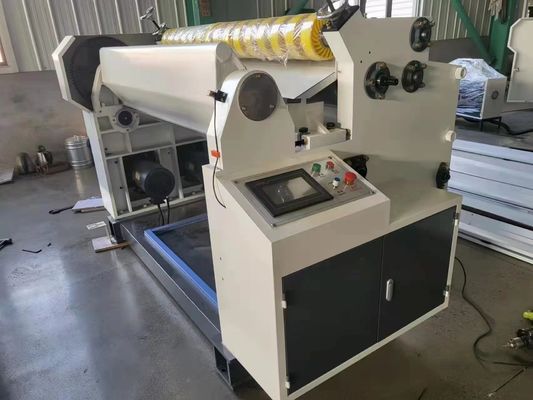 Snijprecisie ±1,5 mm Rollenpapierplaat snijmachine voor 2 plooien gegolfde kartonnen plaat