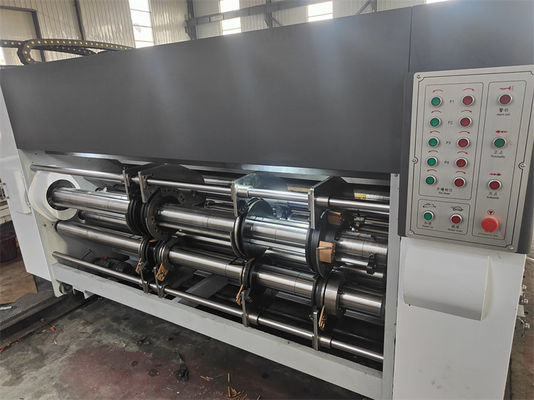 Geaffineerde kartonnen doosketen 3 kleurenprinten Slotting Die Cutting Machine voor het vormen van papier