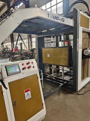 Machines voor het verwerken van karton, op maat, met functies voor het afsnijden van karton en karton