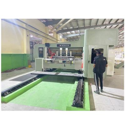 Volledig automatisch gegolfd kartonprinten Slotting Die Cutting Machine Gemakkelijk te bedienen