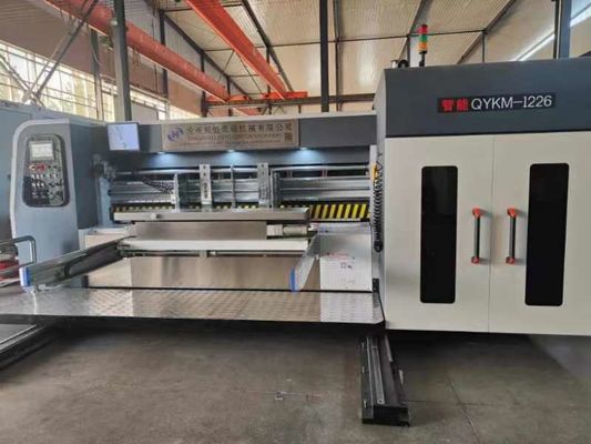 Automatische kartondrukmachine voor het vormen van kartonpapier