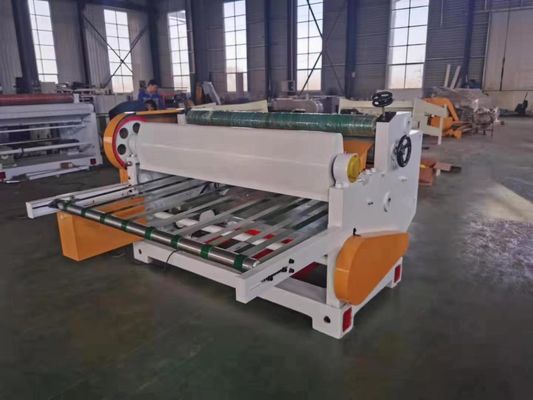 Kledingwinkel 1350x1200x2000mm Automatische plaatknipper voor 2 plooien golfkarton