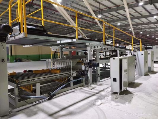 Papiervormende machine voor de volledig automatische productie van golfkarton