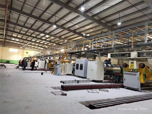 Nieuw uitgebrachte 5 lagen golfkarton productielijn met papiervormende machine